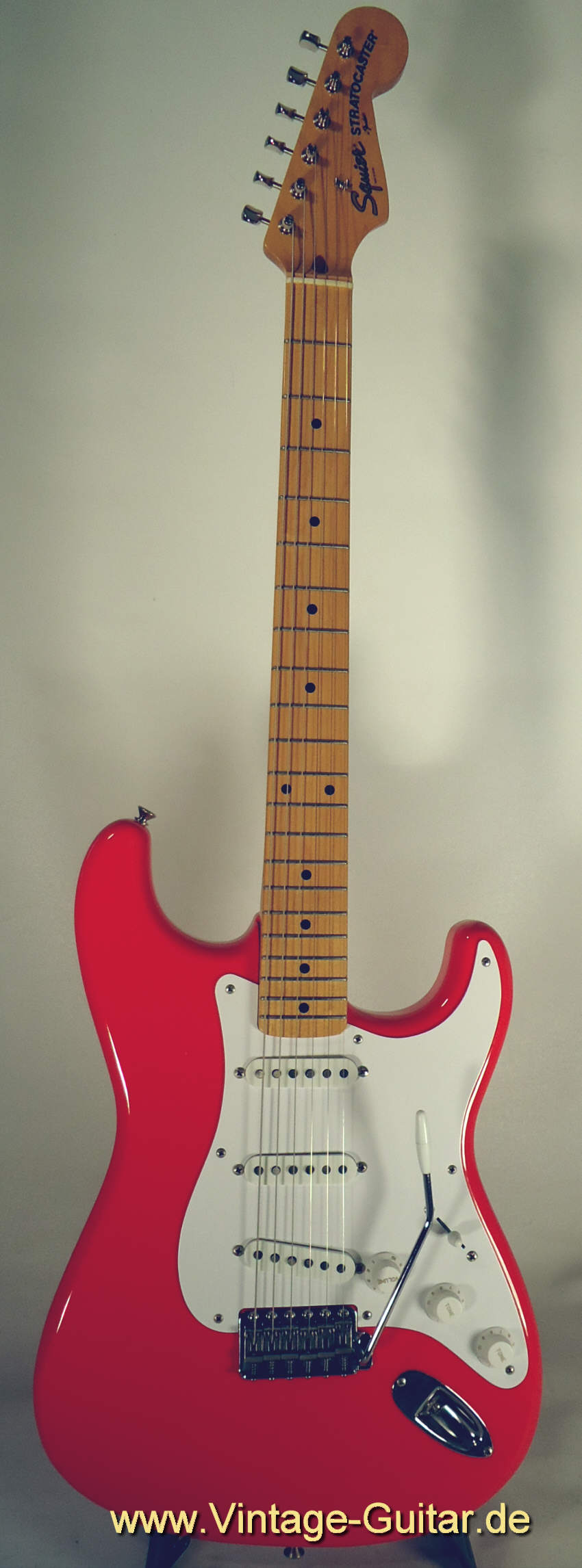 Fender Squier Strat fiesta red 1.jpg